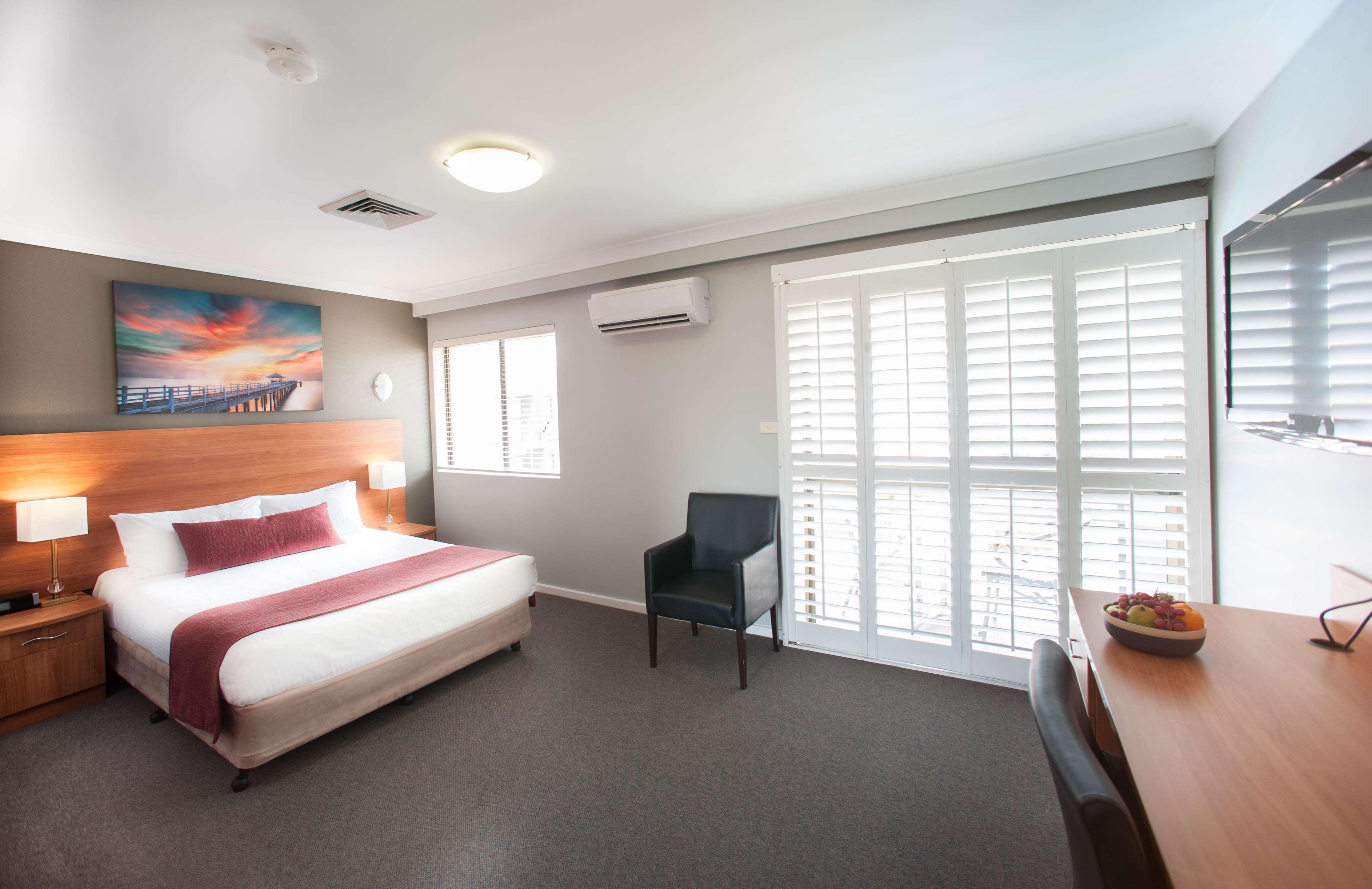 Ramada Hotel & Suites By Wyndham Cabramatta מראה חיצוני תמונה