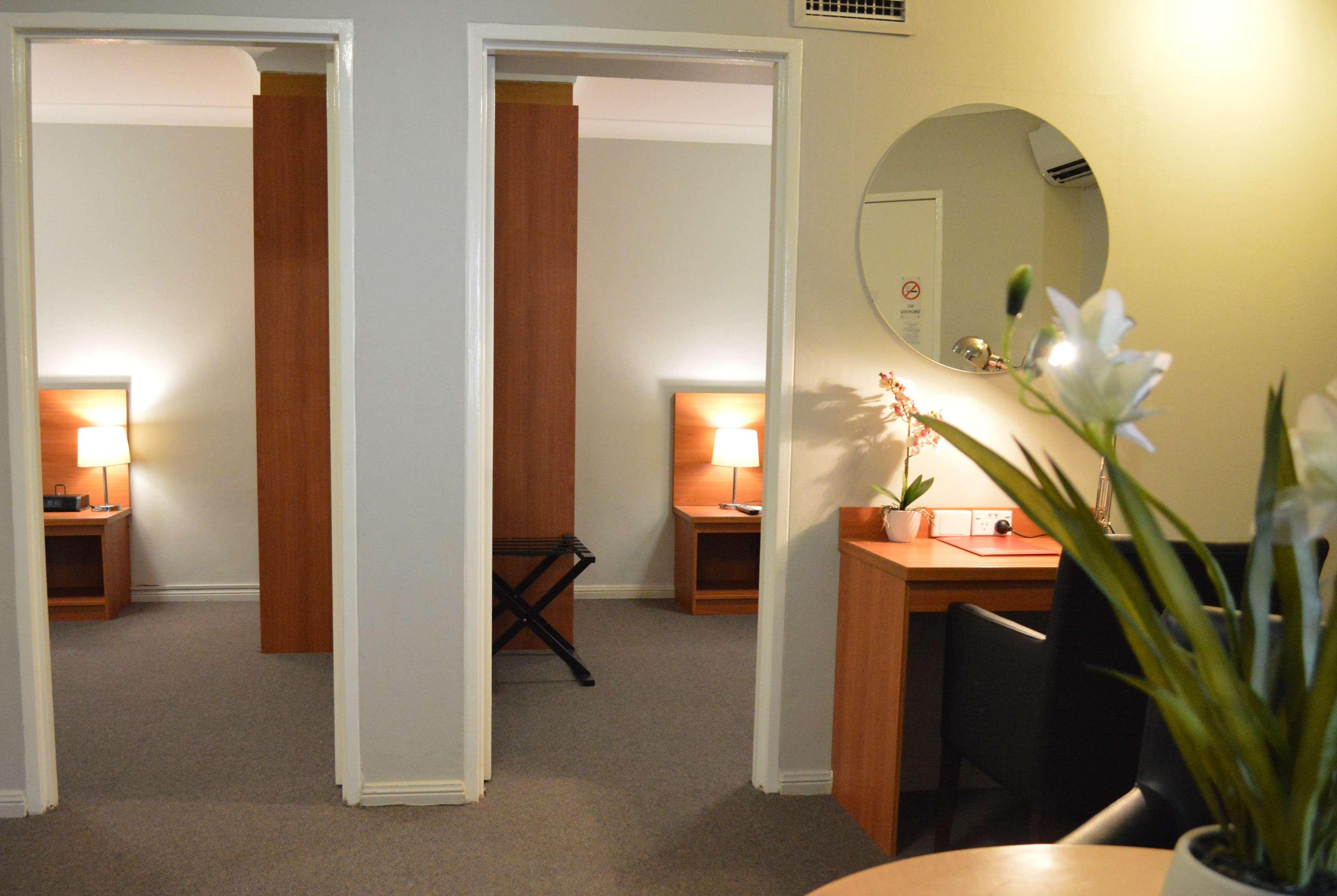 Ramada Hotel & Suites By Wyndham Cabramatta מראה חיצוני תמונה