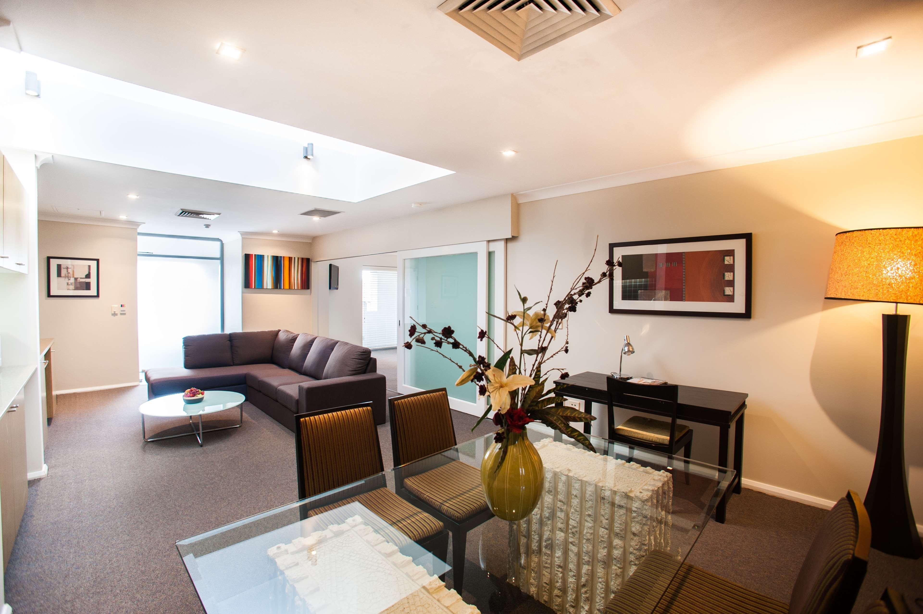 Ramada Hotel & Suites By Wyndham Cabramatta מראה חיצוני תמונה