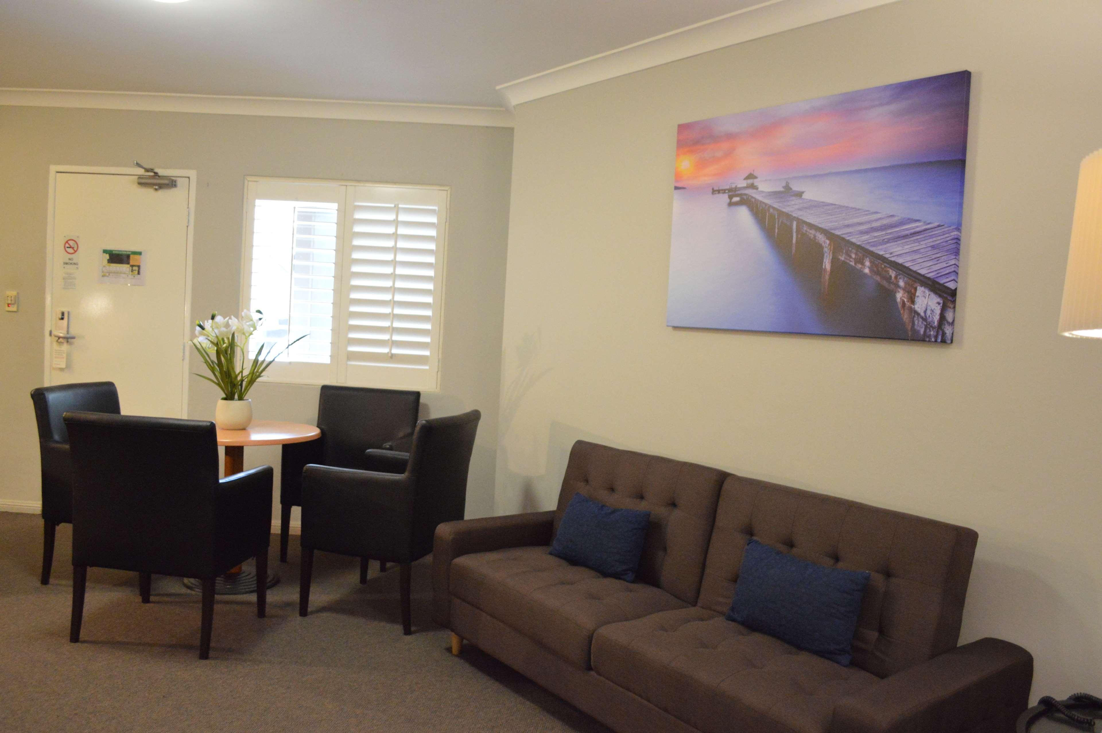 Ramada Hotel & Suites By Wyndham Cabramatta מראה חיצוני תמונה