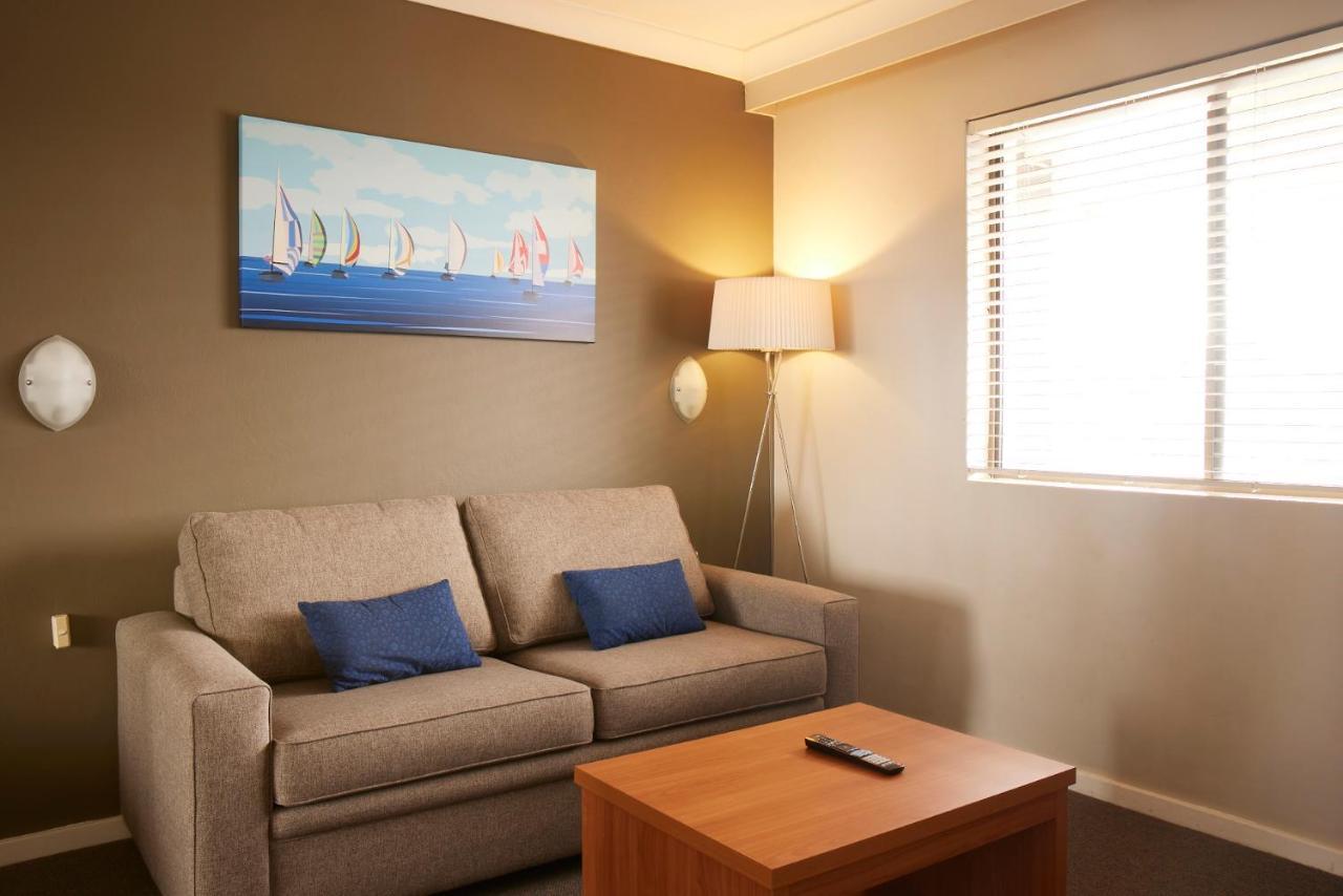 Ramada Hotel & Suites By Wyndham Cabramatta מראה חיצוני תמונה