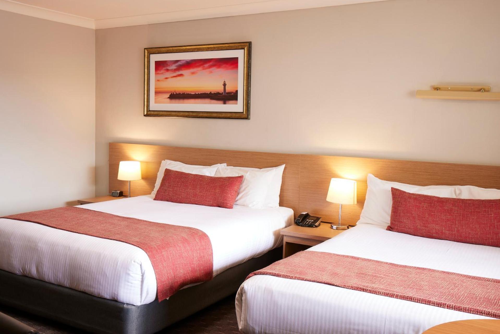 Ramada Hotel & Suites By Wyndham Cabramatta מראה חיצוני תמונה