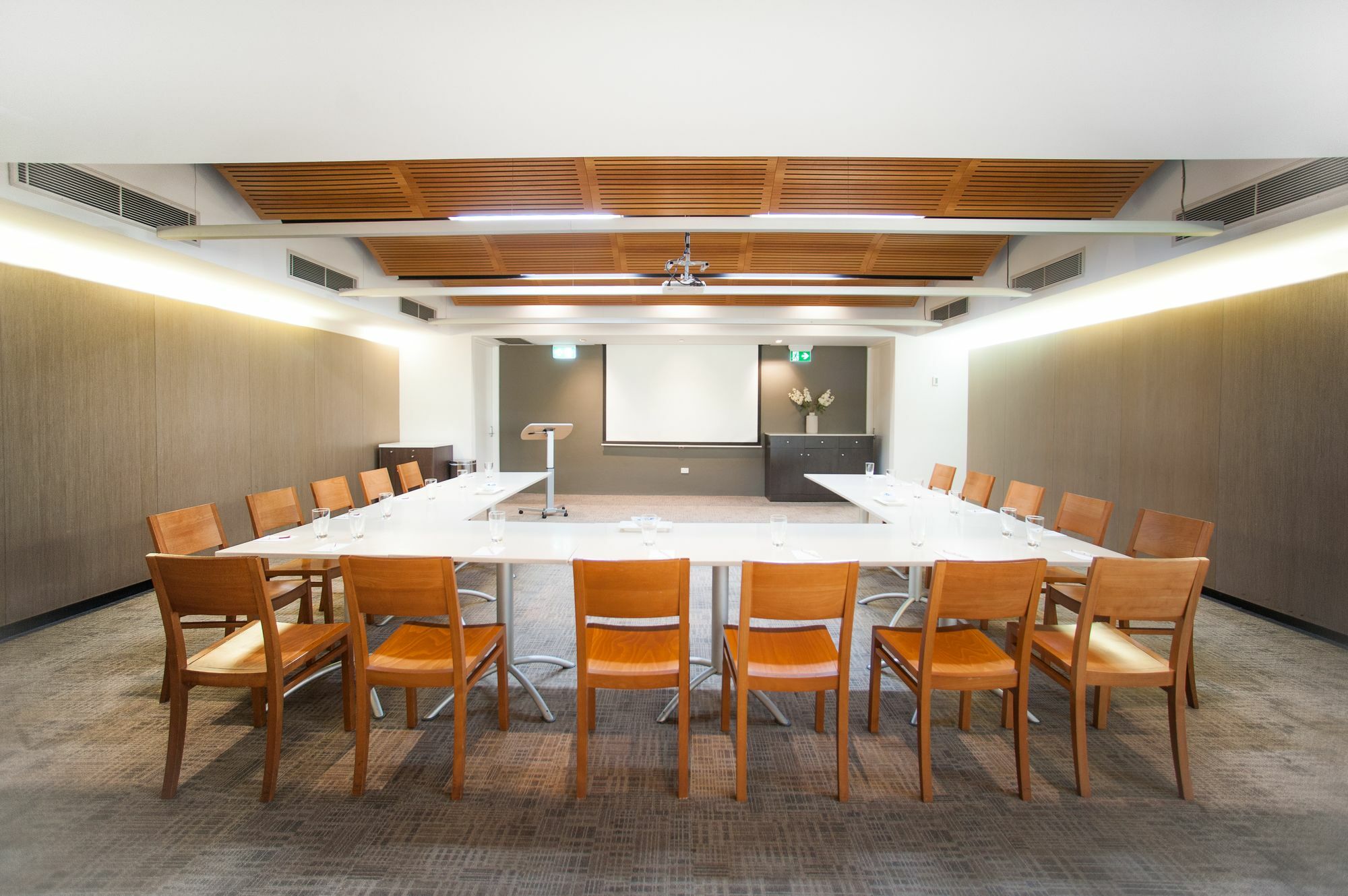 Ramada Hotel & Suites By Wyndham Cabramatta מראה חיצוני תמונה