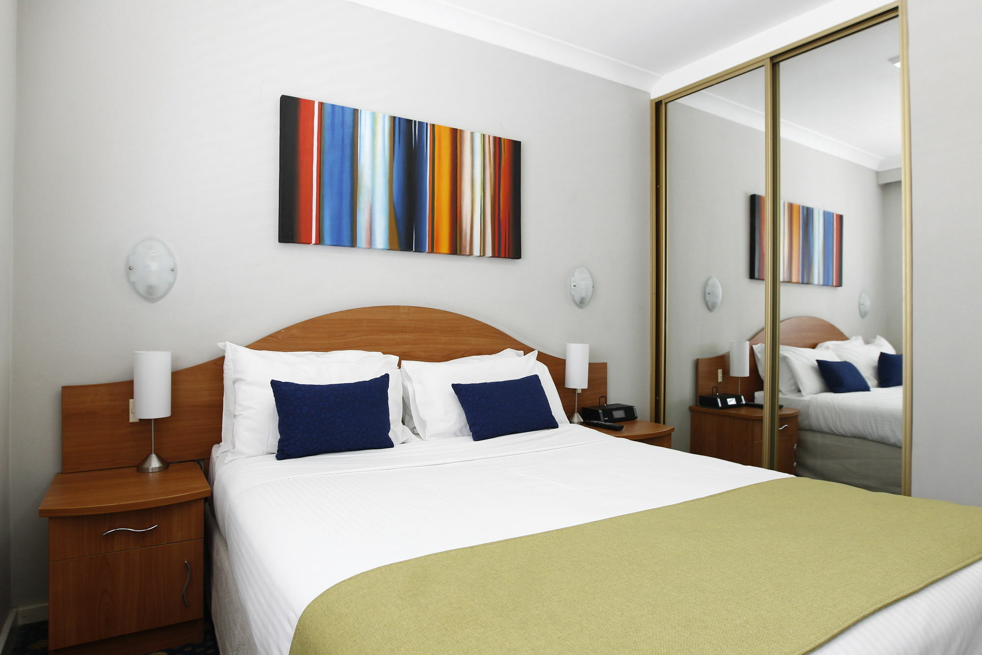 Ramada Hotel & Suites By Wyndham Cabramatta מראה חיצוני תמונה